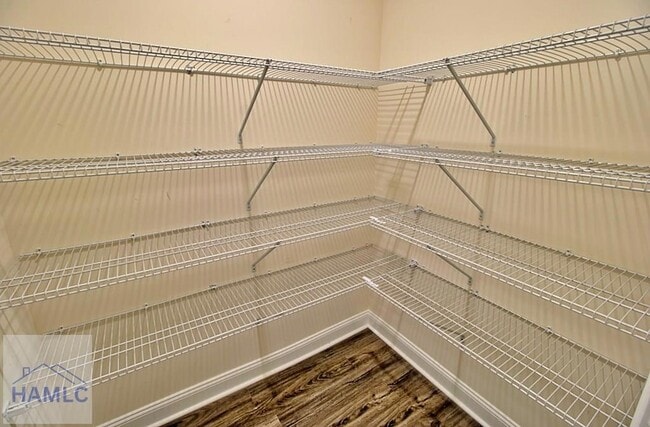 Building Photo - 455 Bluff Rd