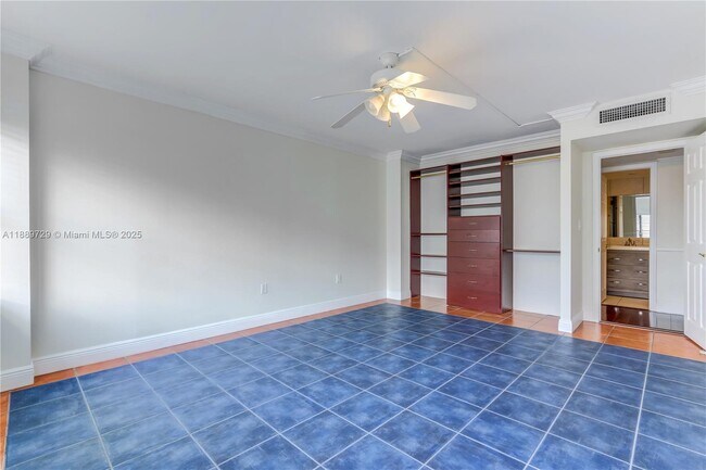 Building Photo - 550 Ocean Dr