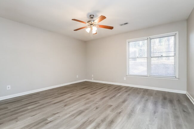 Building Photo - 303 Morgans Turn