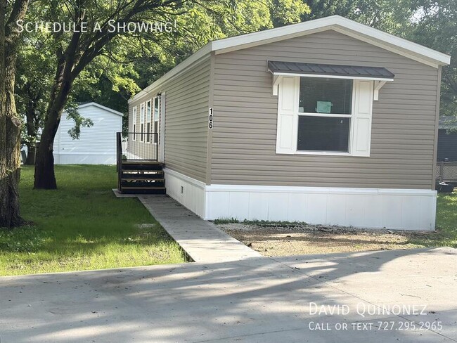 Building Photo - 106 Azalea Ave