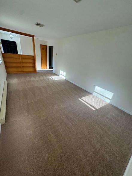 Building Photo - 268 Banning Rd