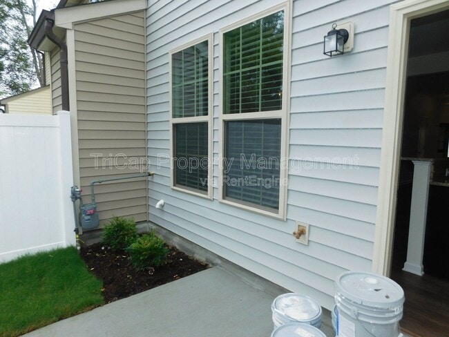 Building Photo - 5041 Eagle Stone Lane