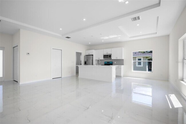 Building Photo - 13 Polar Ct