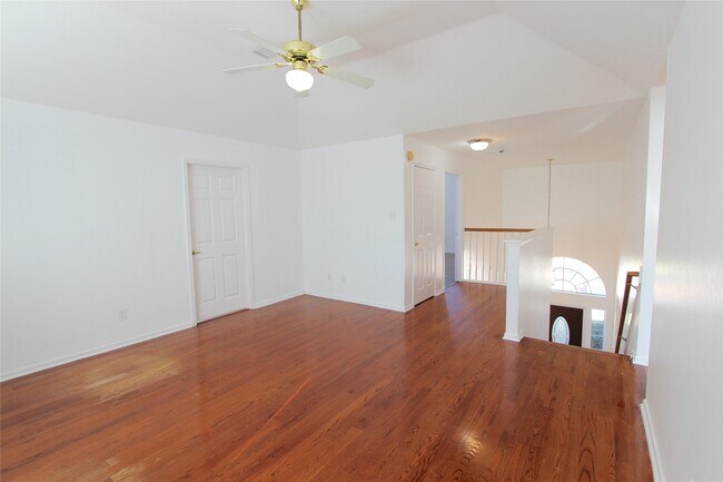 Building Photo - 3311 Twelve Oaks Ln