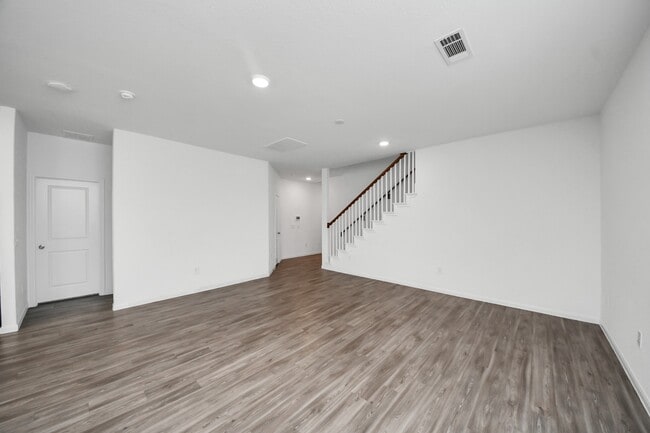 Building Photo - 1325 Grass Bnd Dr