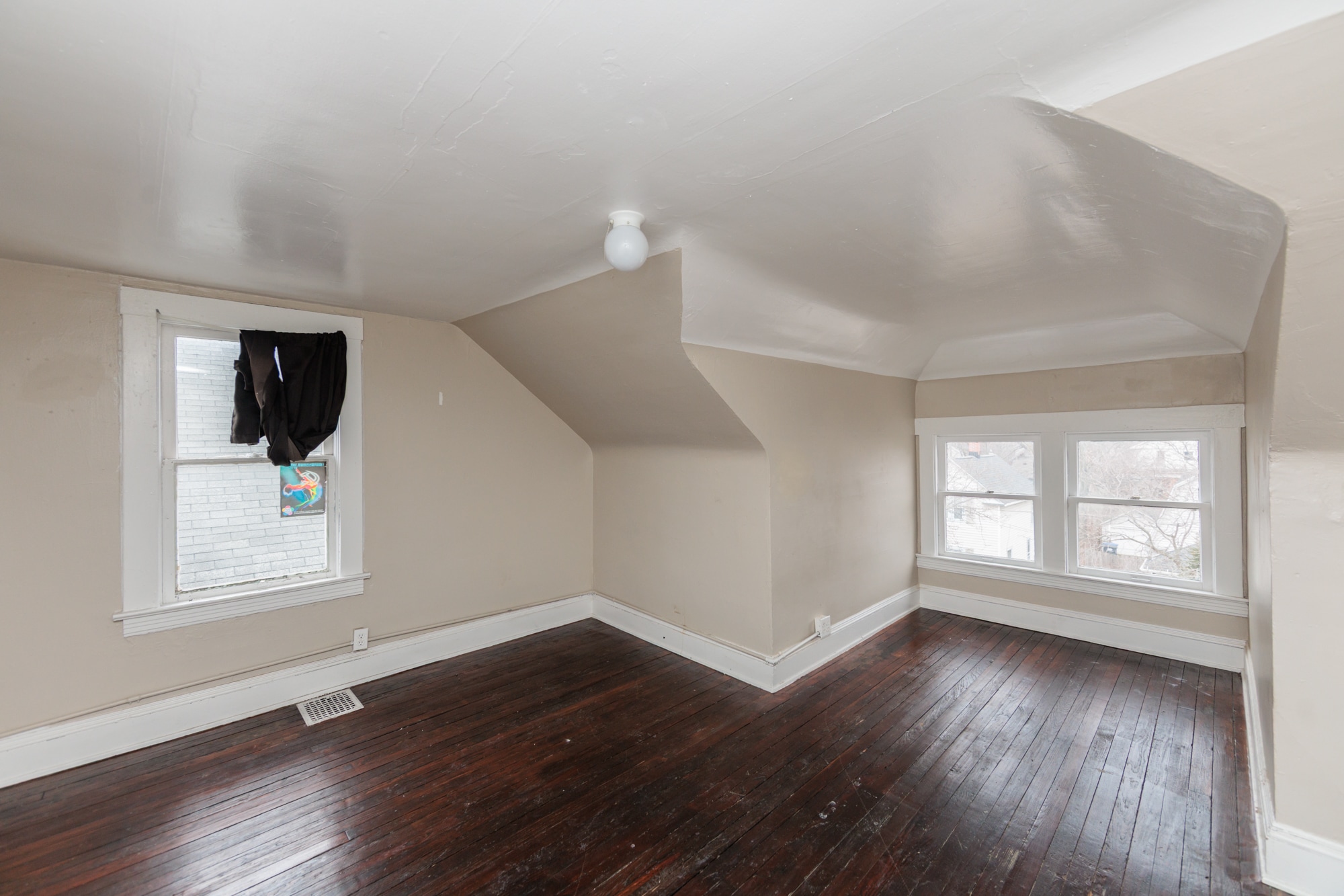 Building Photo - 1446 Hopkins Ave