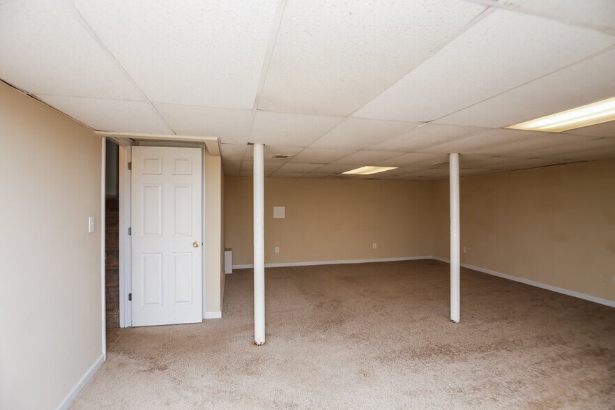 Building Photo - 2739 Old Mill Pl