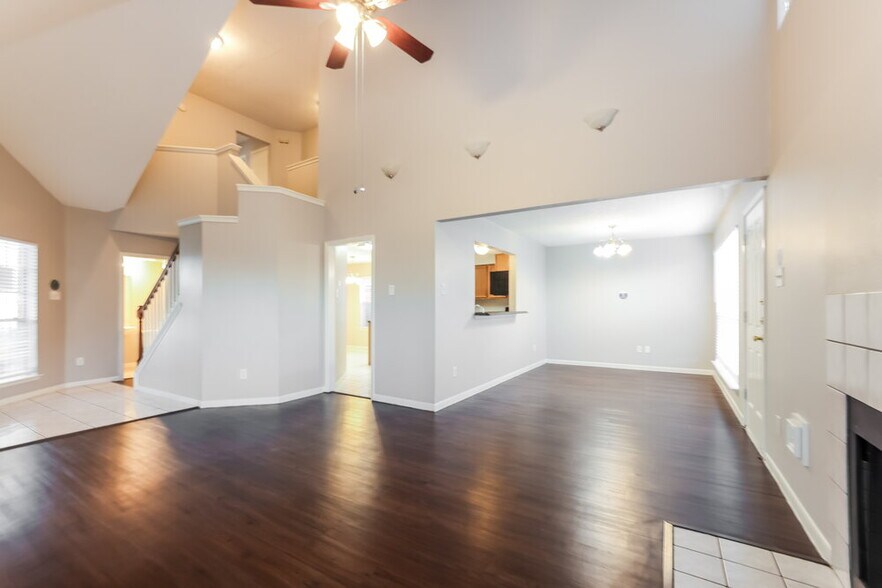 Building Photo - 10326 Timberloch Dr