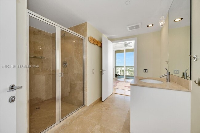 Building Photo - 450 Alton Rd