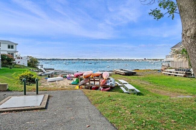 Building Photo - 99 Naugus Ave