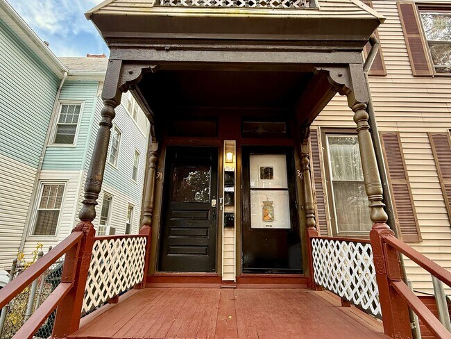 Primary Photo - 37 Hotchkiss St