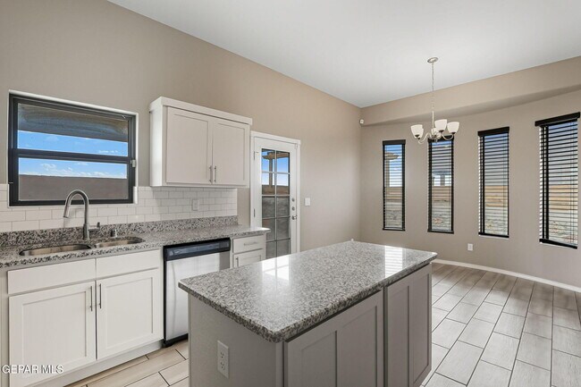 Building Photo - 13960 Garforth Ave