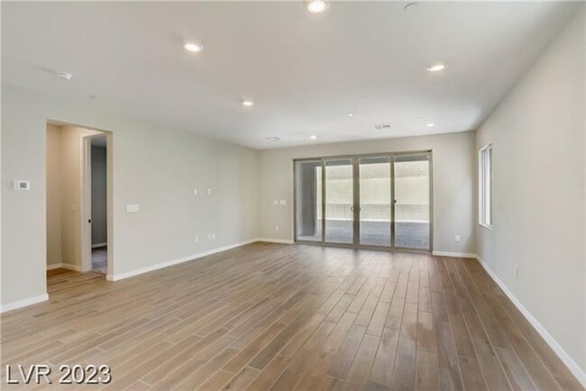 Building Photo - 109 Medianoche St
