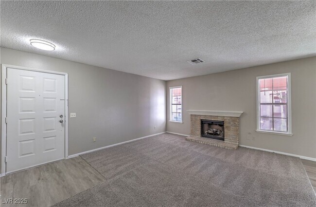 Building Photo - 6647 W Tropicana Ave