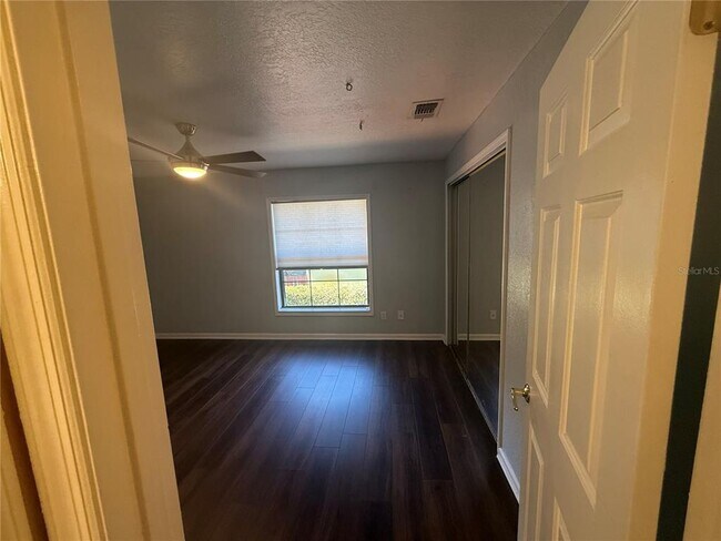 Building Photo - 3355 Riverview Way