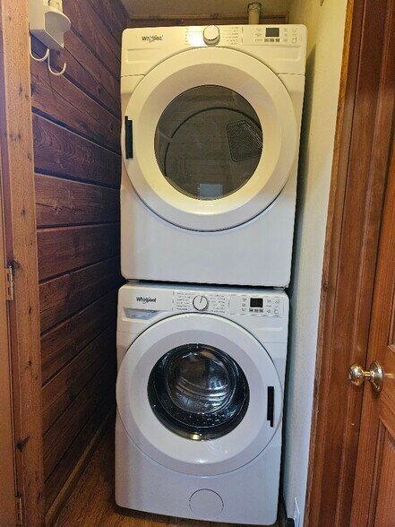 Building Photo - 619 Sandy Beach Ct