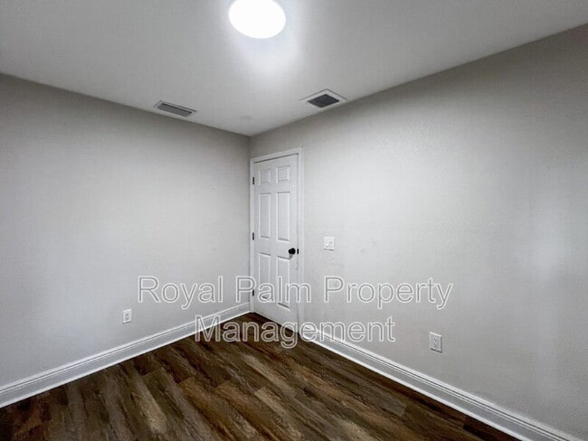 Building Photo - 25 Cypress St