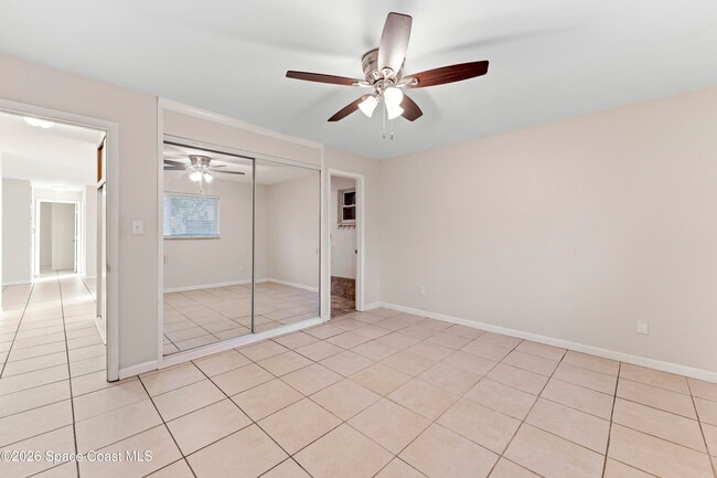 Building Photo - 420 S Tropical Trail