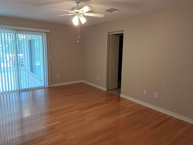 Building Photo - 3413 Jasmine Trace Ln