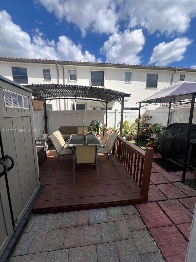 Building Photo - 8925 W 35th Ct