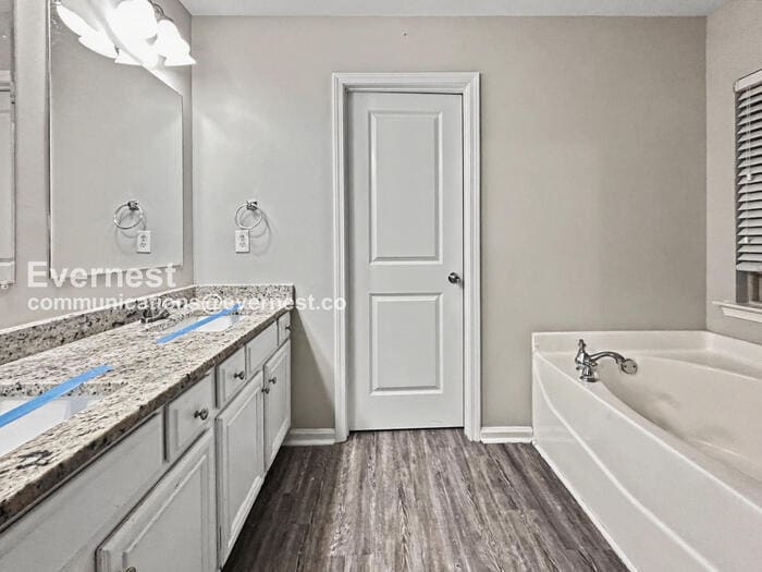 Building Photo - 3628 Hampshire Park Way