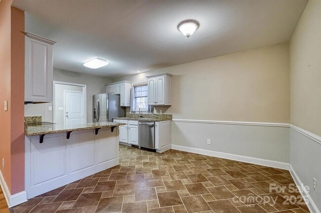 Building Photo - 941 41st Ave Dr NE