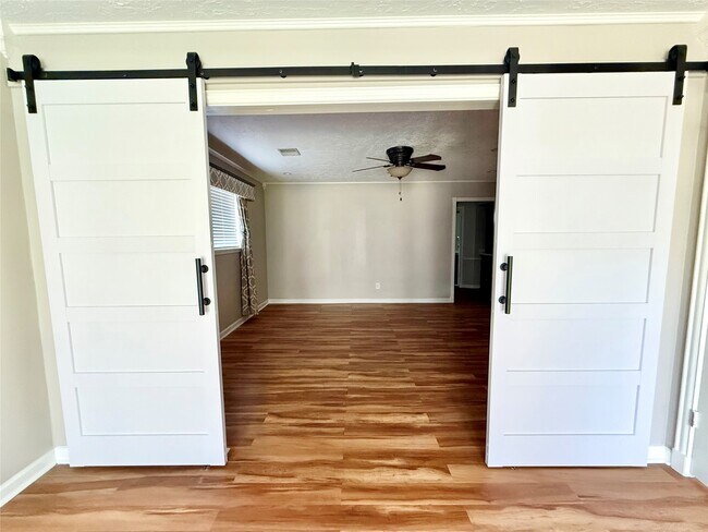 Building Photo - 5231 Alamosa Ln