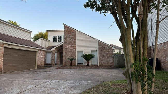 Building Photo - 11503 Briar Forest Dr