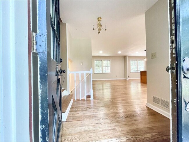 Building Photo - 47 Wagon Wheel Ct