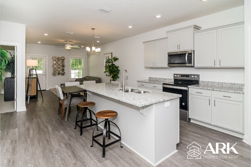 Building Photo - 1096 Walker Point Way