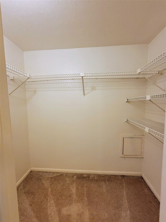 Building Photo - 1515 Sandy Springs Rd