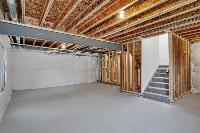 Building Photo - Spacious 3-Bedroom Home with Mountain Views and Open Layout in Central Colorado Springs