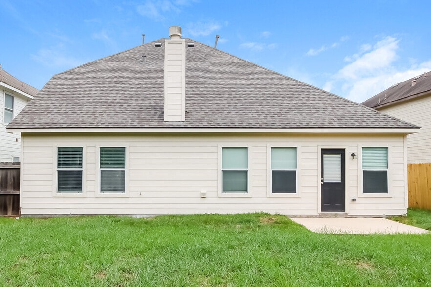 Building Photo - 1063 Shadow Glenn Dr