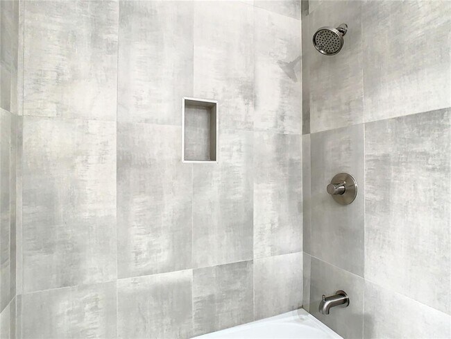 Building Photo - 4724 Walden Cir