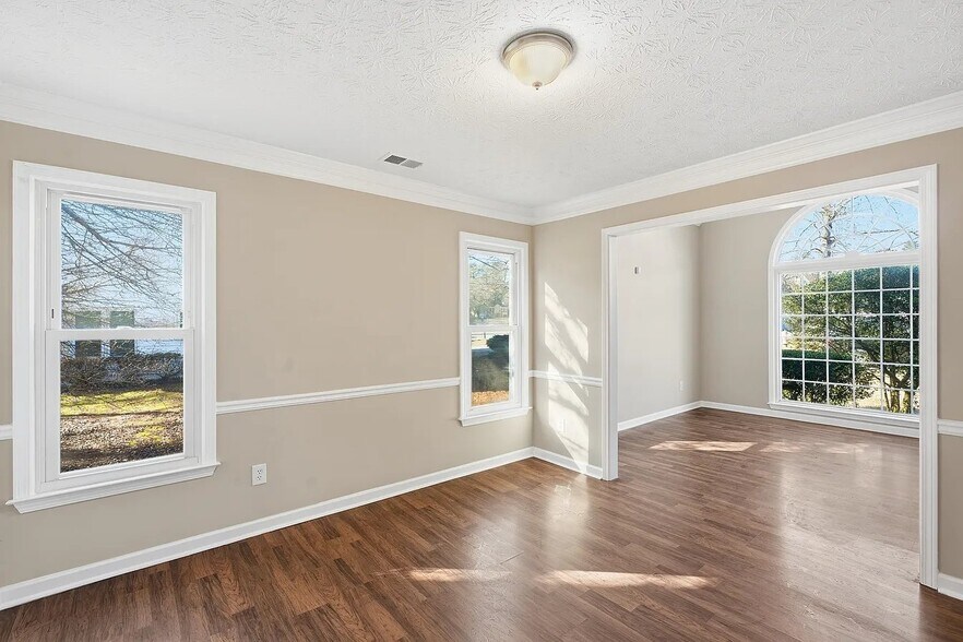 Building Photo - 3235 Haverhill Rowe