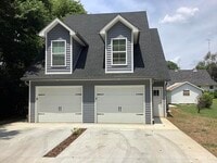 Building Photo - 1363 Foster Aly