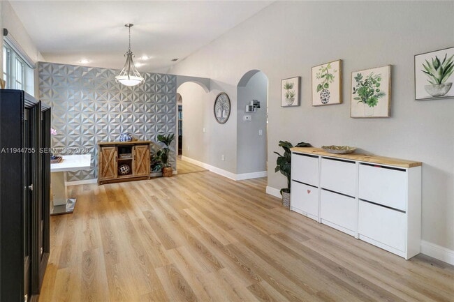 Building Photo - 1706 NW 78th Way