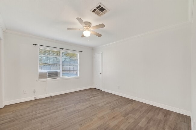 Building Photo - 703 Coryell St