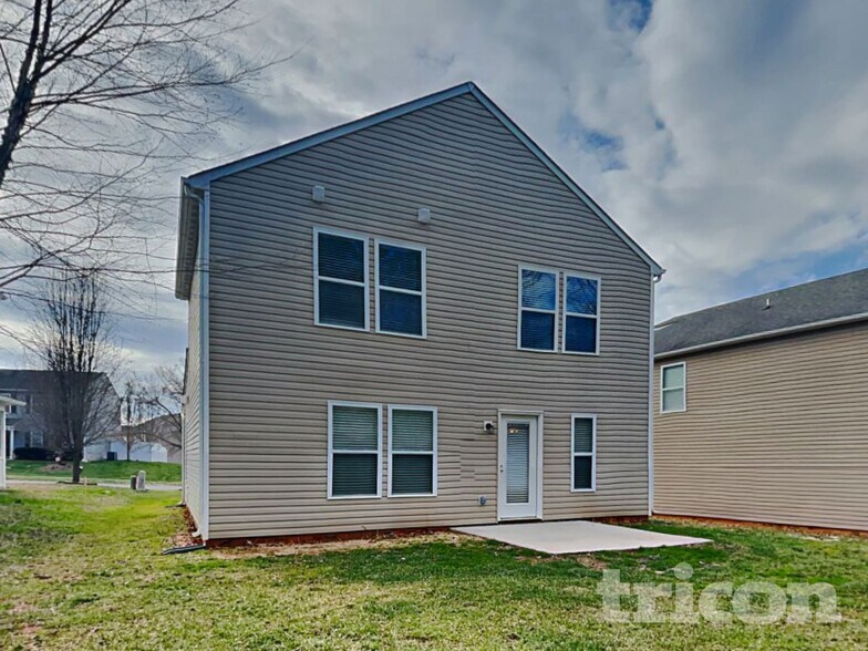 Building Photo - 843 Bitting Hall Cir