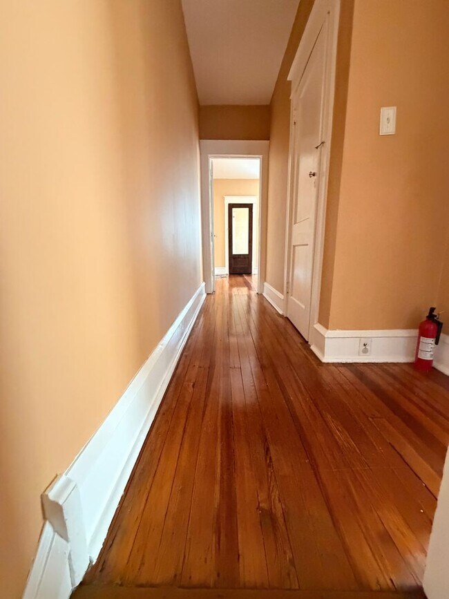 Building Photo - Spacious 3 Bedroom Home – Backyard + Porch Included!