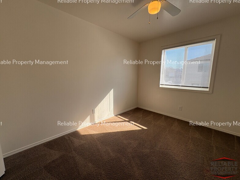 Building Photo - 260 W Anderson St