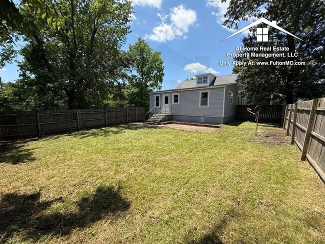 Building Photo - 1502 Forest Ave