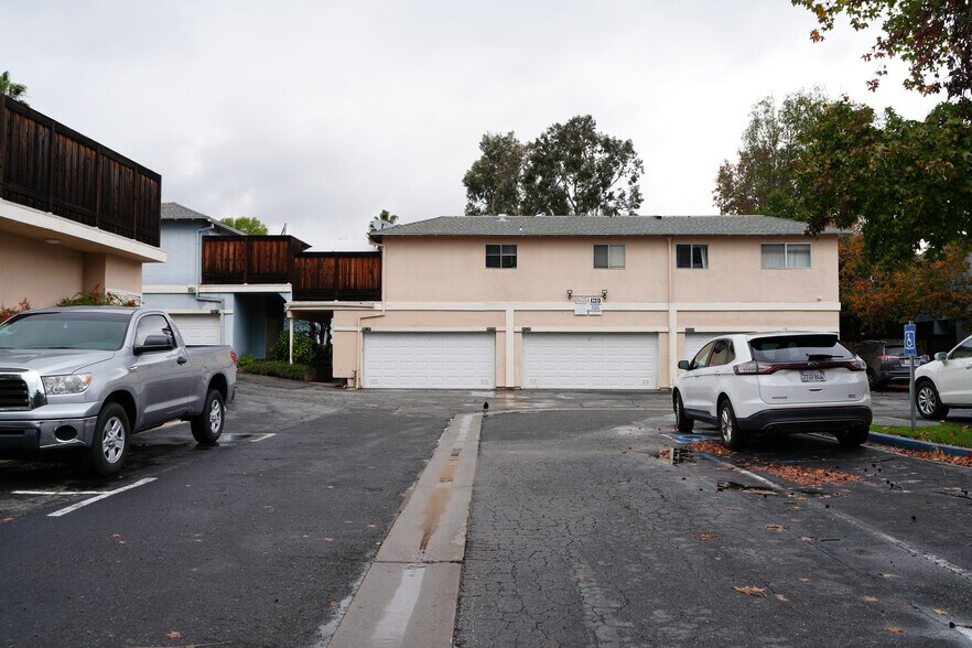 Shared garage- one space - 30535 Canwood St