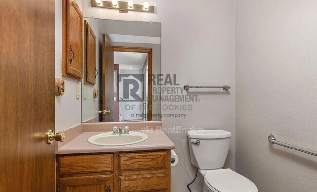 Building Photo - 773 Johnson Ave