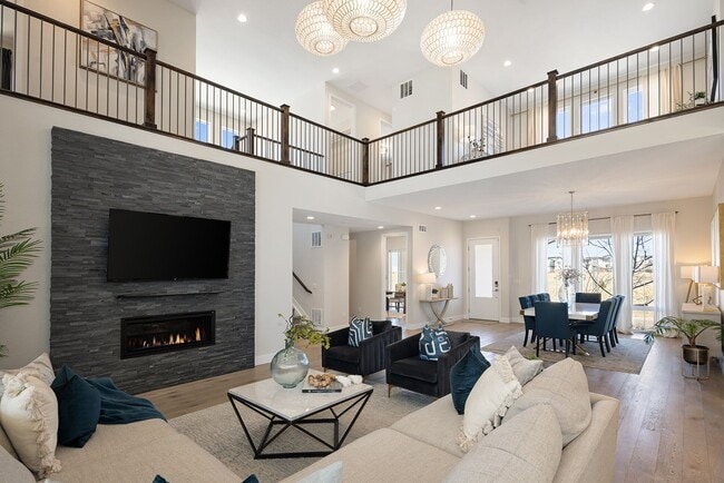 Building Photo - 6 Bedroom 5.5 Bathroom Single Family Home ...