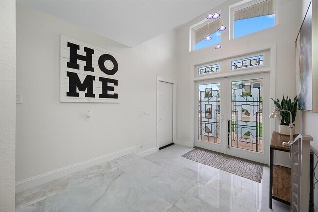 Building Photo - 540 59th Ave