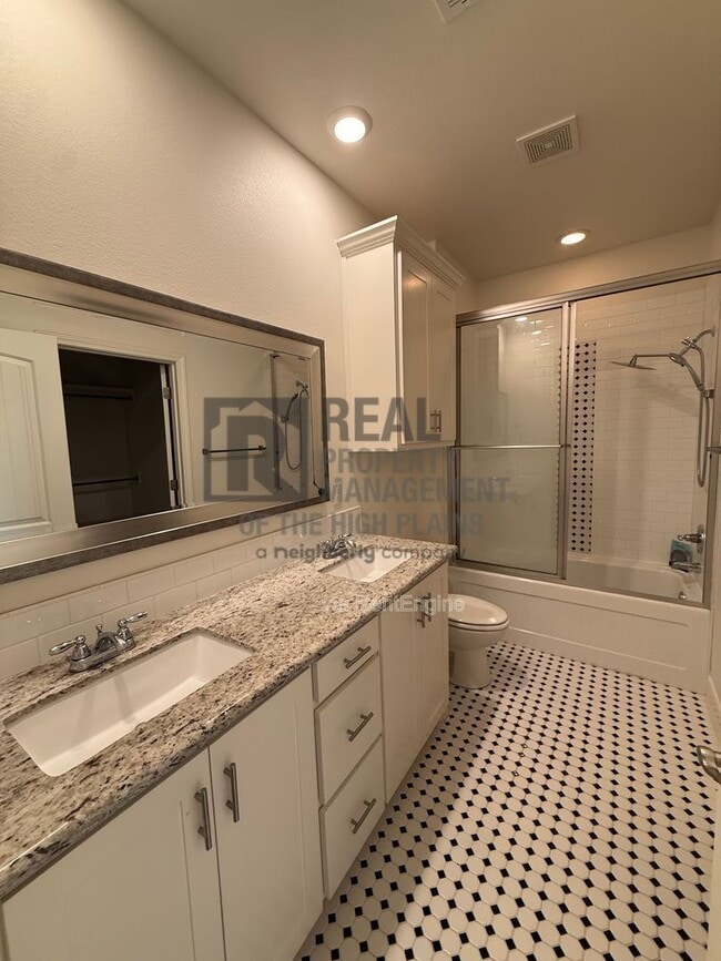 Building Photo - 9503 Westin Dr