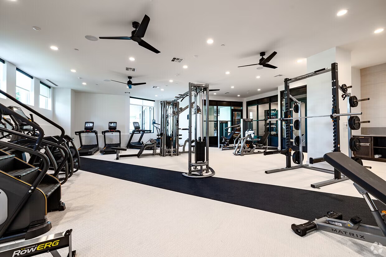 Building Photo - 1010 Springdale Rd