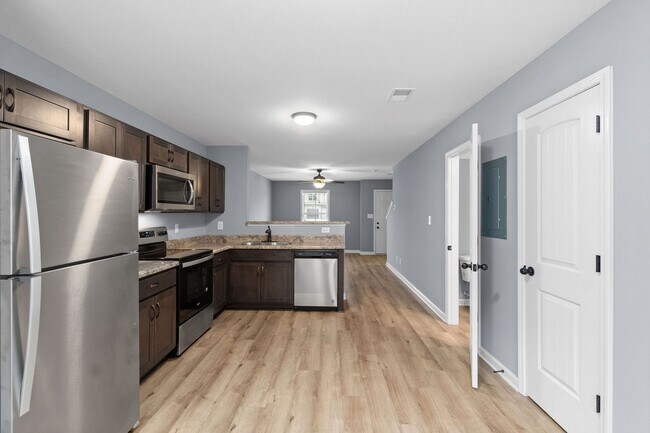 Building Photo - 288 Smithson Ln