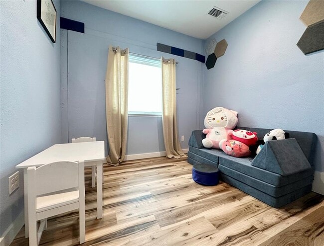 Building Photo - 2707 Ashdale Dr